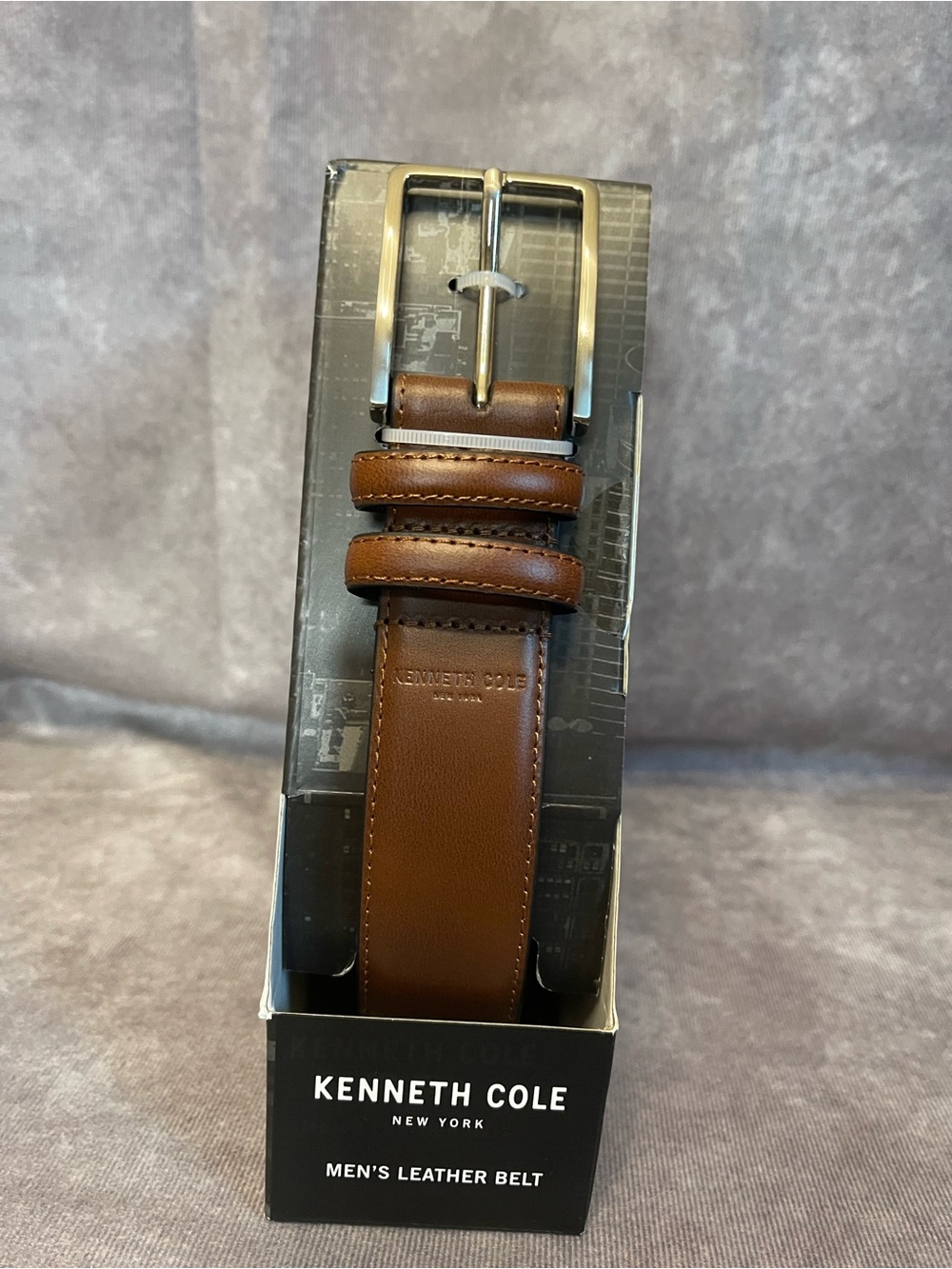 Kenneth Cole Cognac Brown Men’s Leather Belt new in box. Size 38-40.